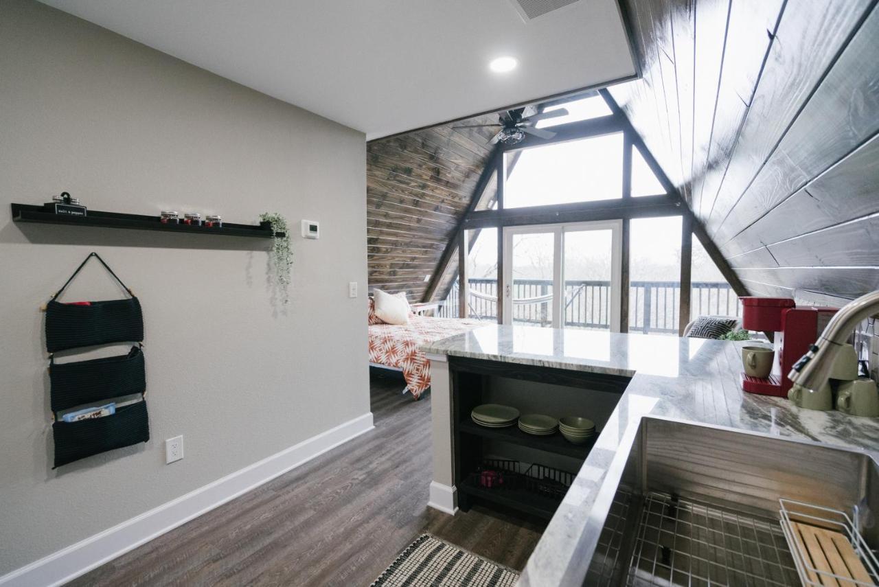 The Maverick: A-Frame W/ Hammock And Tree Top View New Braunfels Luaran gambar