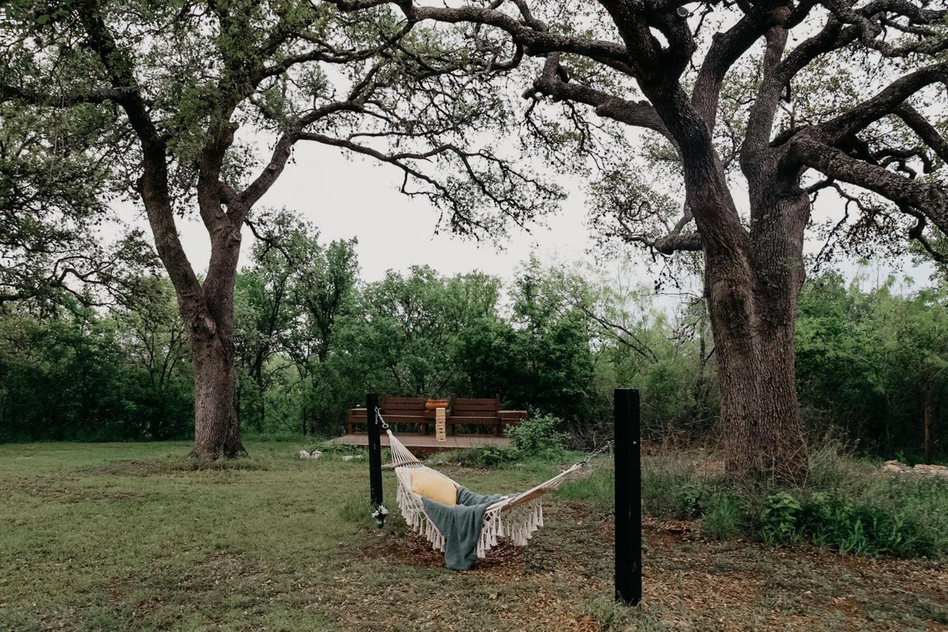 The Maverick: A-Frame W/ Hammock And Tree Top View New Braunfels Luaran gambar